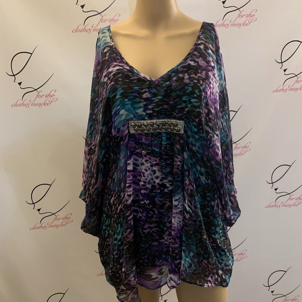 Jennifer Lopez. Sz XS. Embellished Batwing Chiffon Cami Liner Pullover. B100